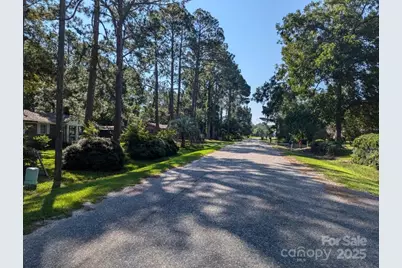 561 Craig Circle, Bennettsville, SC 29512 - Photo 3