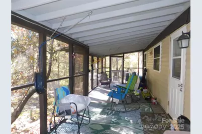 88 E Poplar Drive, Hendersonville, NC 28792 - Photo 3