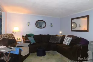 88 E Poplar Dr, Hendersonville, NC 28792 - Photo 11