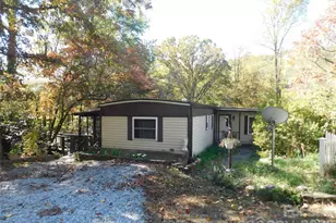 88 E Poplar Dr, Hendersonville, NC 28792 - Photo 1