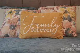 514 King Rd, Flat Rock, NC 28731 - Photo 9