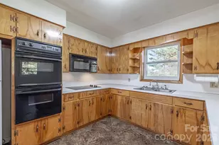 2106 Enon Rd, Morganton, NC 28655 - Photo 9