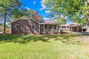 700 Chestnut Ln, Matthews, NC 28104 - Photo 5