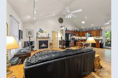 160 Caledonia Road, Landrum, SC 29356 - Photo 7