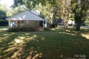 3937 Belcross Dr, Charlotte, NC 28205 - Photo 5