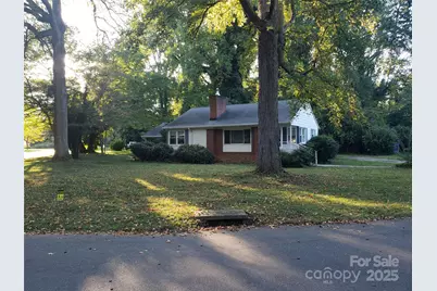 3937 Belcross Drive, Charlotte, NC 28205 - Photo 3