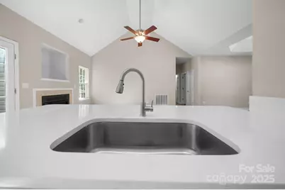 125 Grafton Place, Troutman, NC 28166 - Photo 5