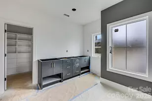 2649 Laburnum Ave, Charlotte, NC 28205 - Photo 17