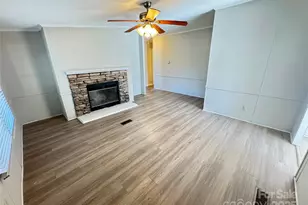 406 W Mill St, Landis, NC 28088 - Photo 5