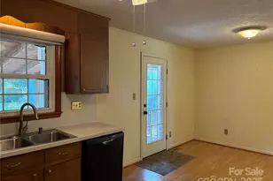 707 Sandalwood Ln, Kings Mountain, NC 28086 - Photo 13