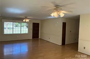 707 Sandalwood Ln, Kings Mountain, NC 28086 - Photo 5