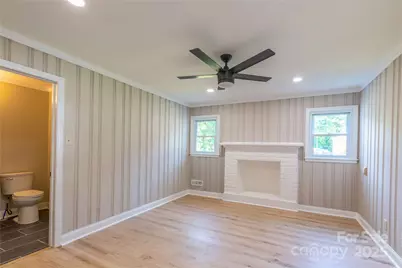 8000 Chapman Street, Charlotte, NC 28216 - Photo 19