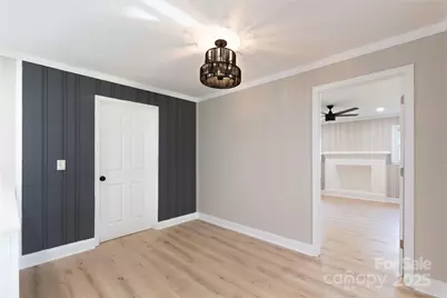 8000 Chapman Street, Charlotte, NC 28216 - Photo 17