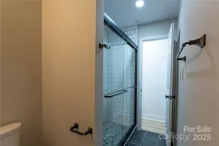 8000 Chapman St, Charlotte, NC 28216 - Photo 23