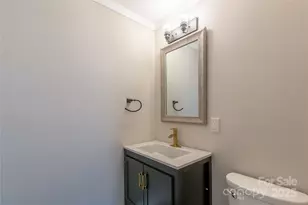 8000 Chapman St, Charlotte, NC 28216 - Photo 21