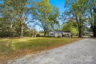 119 Sunset Dr, Taylorsville, NC 28681 - Photo 15