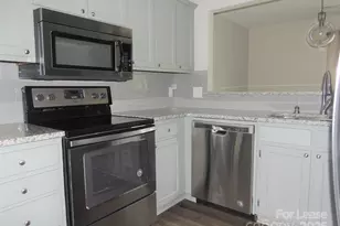 9252 Kings Canyon Dr, Charlotte, NC 28210 - Photo 7