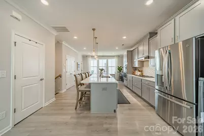 4040 Hidden Oaks Drive, Charlotte, NC 28205 - Photo 9