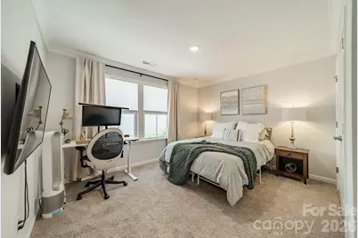 4040 Hidden Oaks Drive, Charlotte, NC 28205 - Photo 5