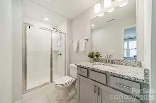 4040 Hidden Oaks Dr, Charlotte, NC 28205 - Photo 5