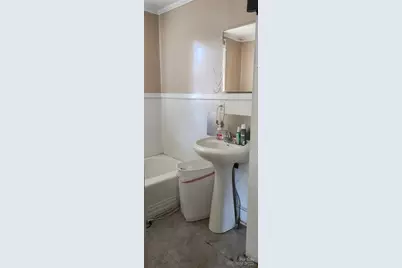 303 W Trade Street, Dallas, NC 28034 - Photo 19