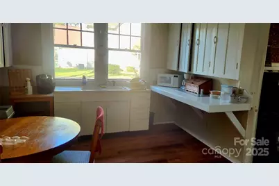 303 W Trade Street, Dallas, NC 28034 - Photo 15