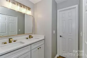 18563 Vineyard Point Ln, Cornelius, NC 28031 - Photo 17
