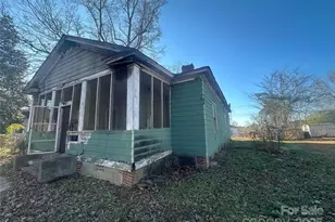 58 Oak St, Great Falls, SC 29055 - Photo 1