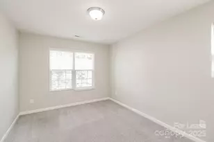 8427 Paw Valley Ln, Charlotte, NC 28214 - Photo 11