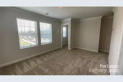 3860 Memorial Parkway #27, Charlotte, NC 28217 - Photo 5