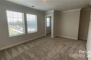 3860 Memorial Pkwy, Charlotte, NC 28217 - Photo 5