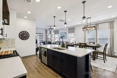 208 Canoga Avenue, York, SC 29745 - Photo 9