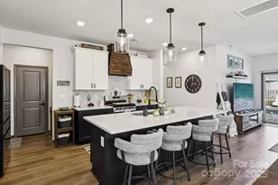 208 Canoga Ave, York, SC 29745 - Photo 5