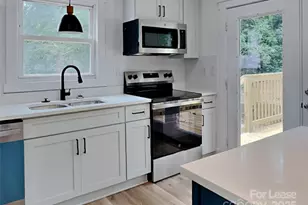 2633 Brentwood Pl, Charlotte, NC 28208 - Photo 9