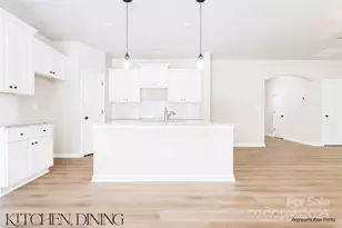 7500 Gwynne Hill Rd, Charlotte, NC 28215 - Photo 3