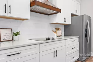 615 Sandycrest Dr, Cherryville, NC 28021 - Photo 9