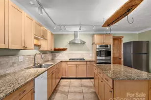 6 Star Berry Ln, Fairview, NC 28730 - Photo 7