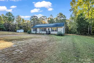 663 Landrum Rd, Columbus, NC 28722 - Photo 1