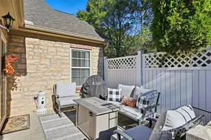 817 Wynnshire Drive, Hickory, NC 28601 - Photo 5