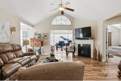 817 Wynnshire Drive #B, Hickory, NC 28601 - Photo 9