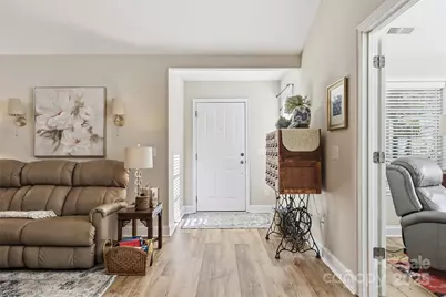 817 Wynnshire Drive #B, Hickory, NC 28601 - Photo 7