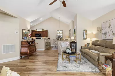 817 Wynnshire Drive #B, Hickory, NC 28601 - Photo 11