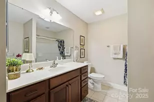 817 Wynnshire Drive, Hickory, NC 28601 - Photo 29