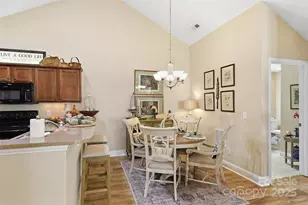 817 Wynnshire Drive, Hickory, NC 28601 - Photo 19