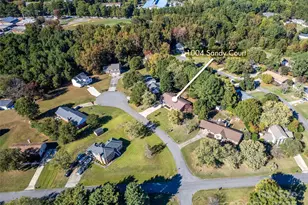 1004 Sandy Ct, Gastonia, NC 28056 - Photo 3