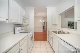 5617 Fairview Rd, Charlotte, NC 28209 - Photo 11