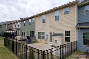 2415 Alyssa Ln, Charlotte, NC 28208 - Photo 3