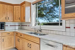 31 Ridge Dr S, Hendersonville, NC 28739 - Photo 11