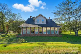 105 2nd Ave SW, Catawba, NC 28609 - Photo 1