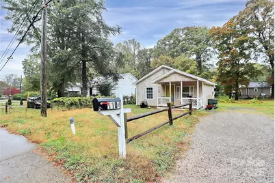1104 W Davidson Avenue, Gastonia, NC 28052 - Photo 1